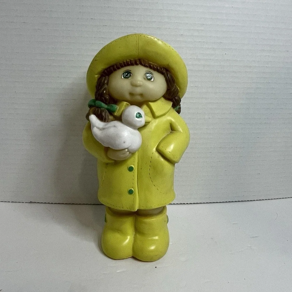 Vintage 1985 Cabbage Patch Kids Coin Bank Yellow Rain Slicker W Duck Spring